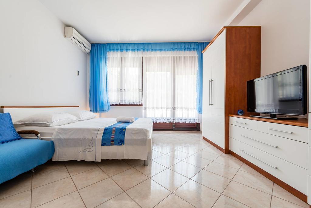 פודסטראנה Apartments Silvi מראה חיצוני תמונה