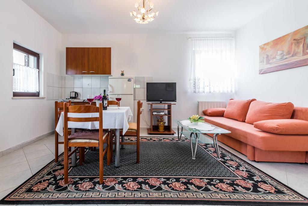 פודסטראנה Apartments Silvi מראה חיצוני תמונה