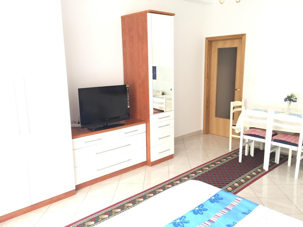 פודסטראנה Apartments Silvi מראה חיצוני תמונה